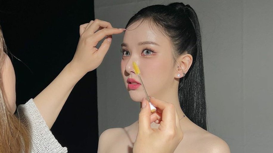 [잡담] 와 은하 진짜 인형이다 - 인스티즈(instiz) 연예 카테고리