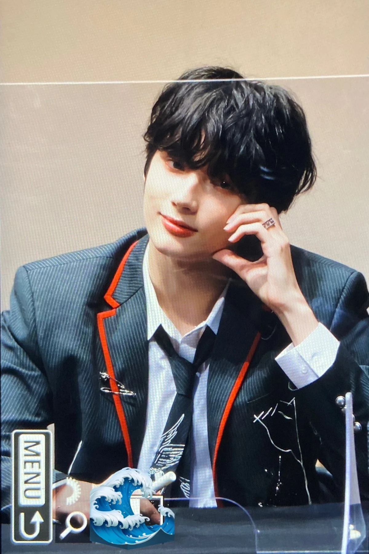 [잡담] 오늘 휴닝이 얼굴 무슨일이야 | 인스티즈