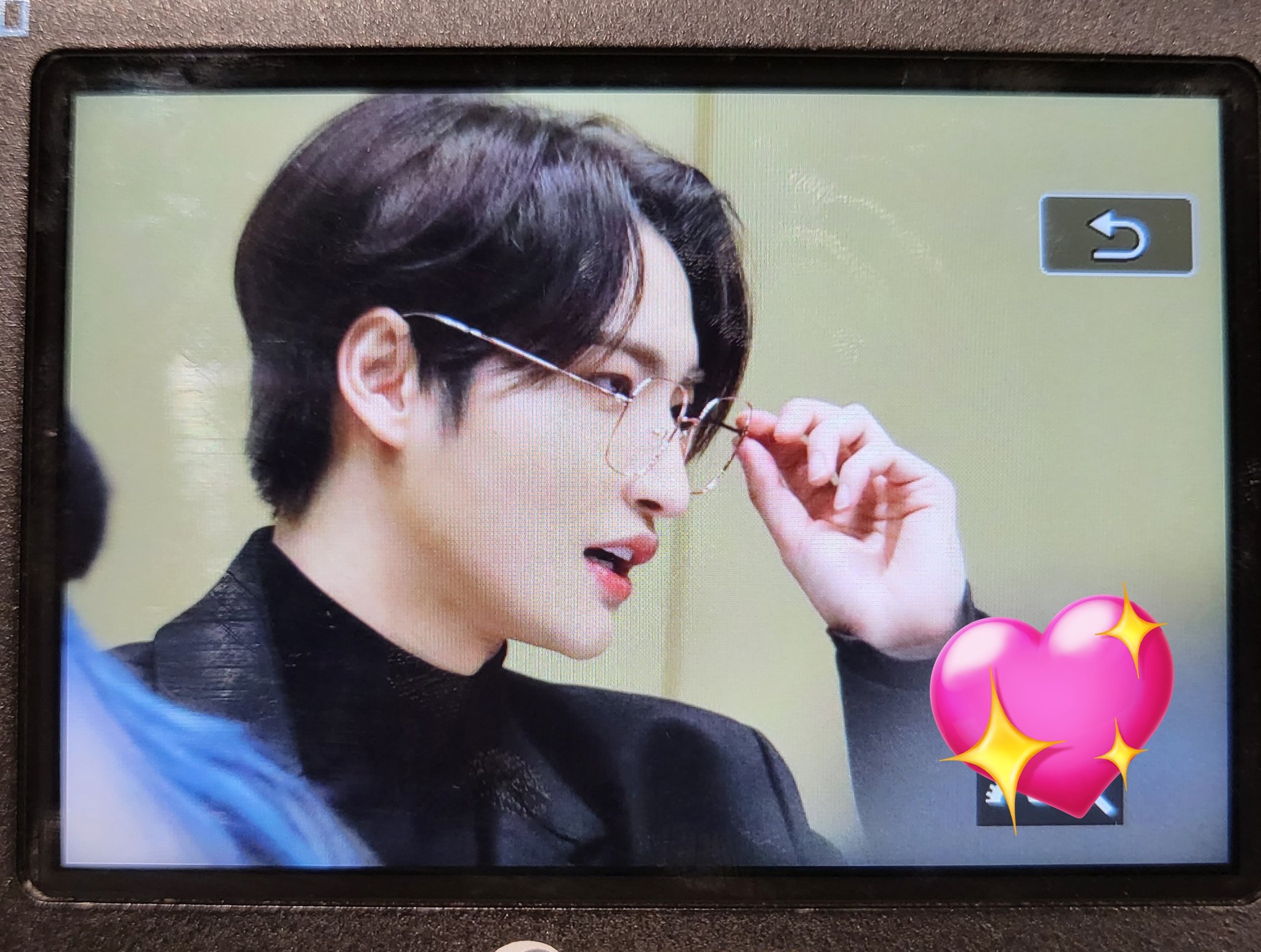 [잡담] 에이티즈 맏즈 오늘 개잘생겼다 | 인스티즈