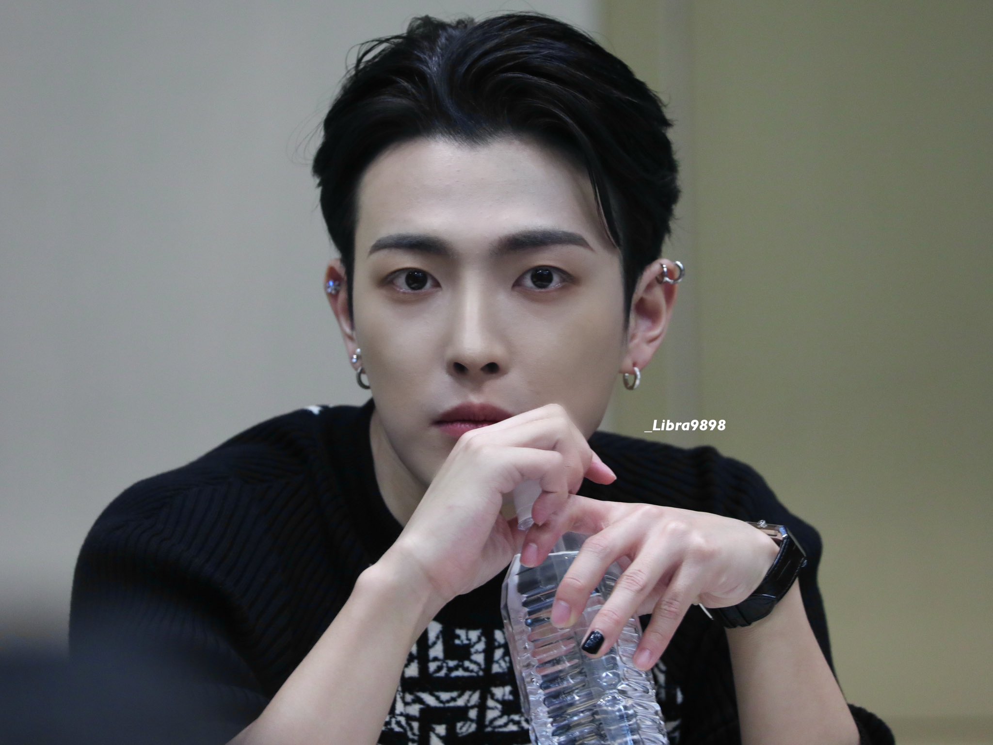 [잡담] 에이티즈 맏즈 오늘 개잘생겼다 | 인스티즈