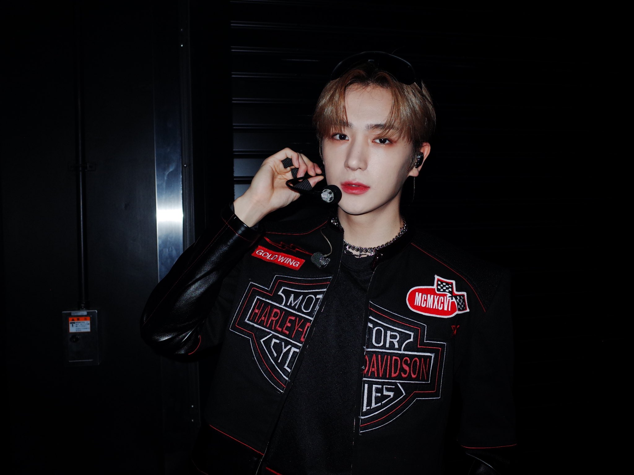 [잡담] 이재현이 프메에 올려준 카레이서 셀카 개쩐다고 | 인스티즈