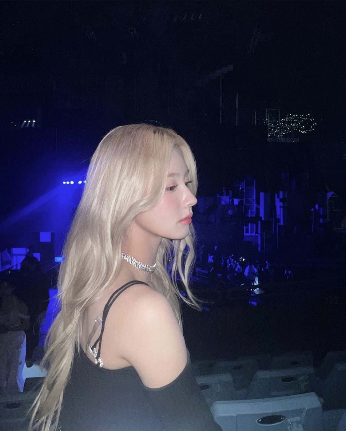 [잡담] 미연 흑발 사진 뜬 기념으로 골라 보는 흑발 vs 금발 | 인스티즈