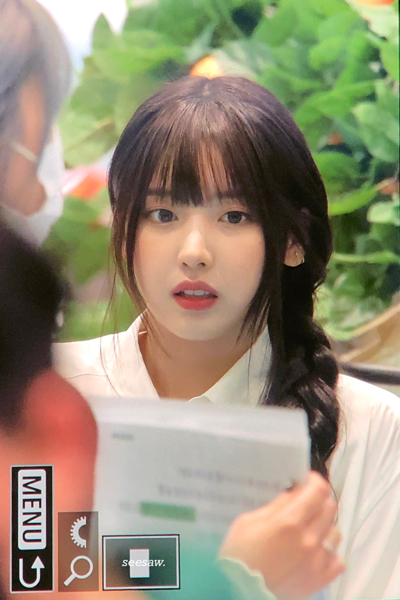 [잡담] 지우 앞머리 넘 예뻐서 사진 더 찾아봤는데 오늘 진짜 미모 미쳤음 | 인스티즈