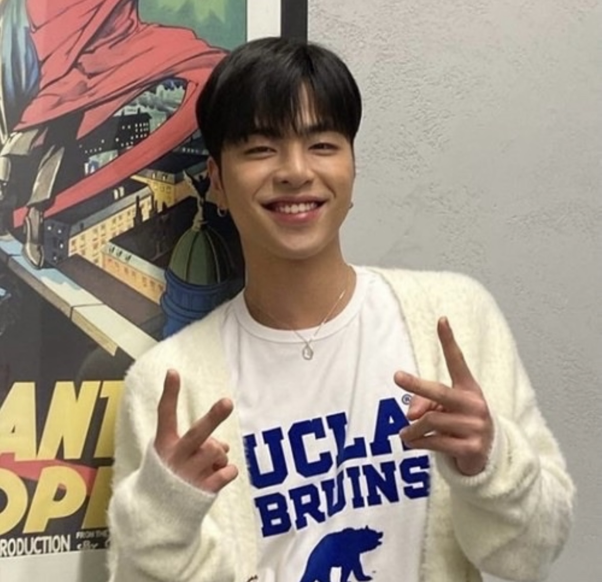 [잡담] 이분 누군지 아는익 있어? | 인스티즈