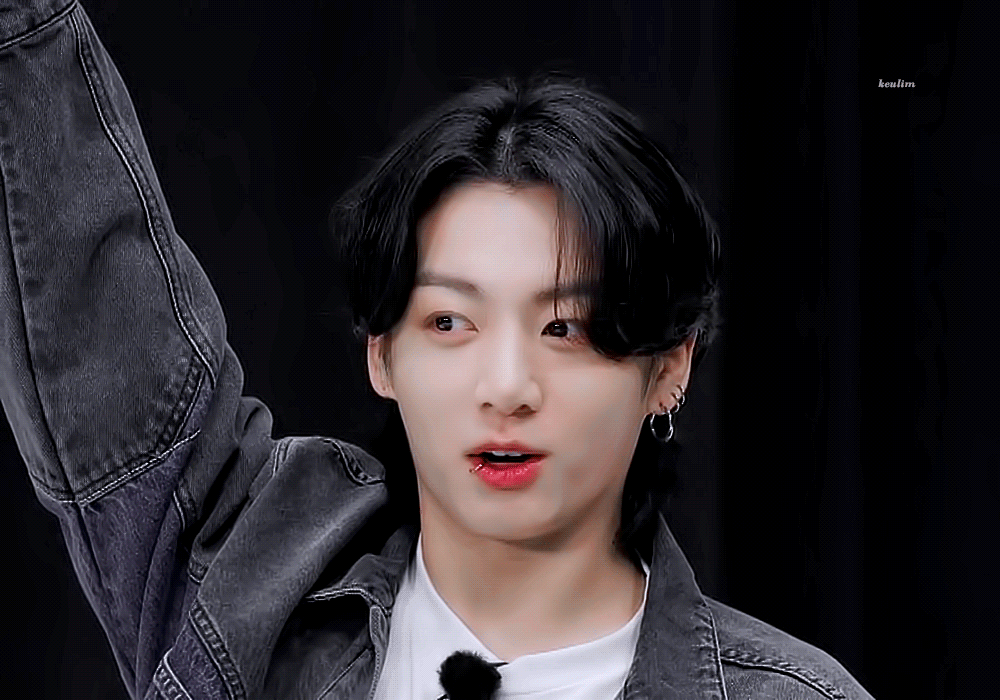 [잡담] ㄹㅇ희귀한 방탄 정국 피어싱 다 뺀 모습 | 인스티즈