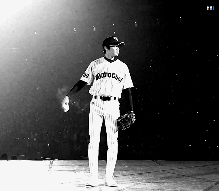 [잡담] 내 기준 학창시절에 야구부 없었는데 야구부 있다고 착각하게 만드는 짤 원탑 | 인스티즈