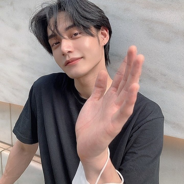 [잡담] 난 김지웅만큼 첫인상이랑 다른 사람 첨봤어ㅋㅋㅋㅋ | 인스티즈