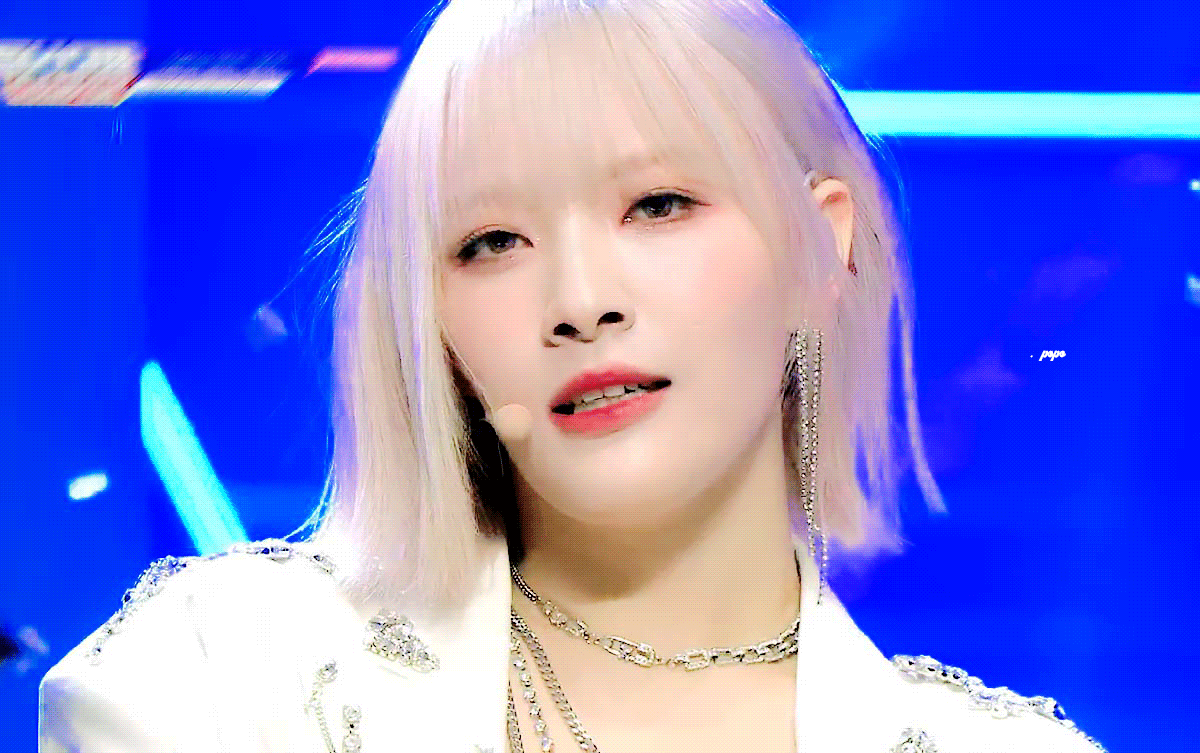 [잡담] 아니 문빈 문수아 둘 다 은발하니까 더 닮았는데.......?? | 인스티즈