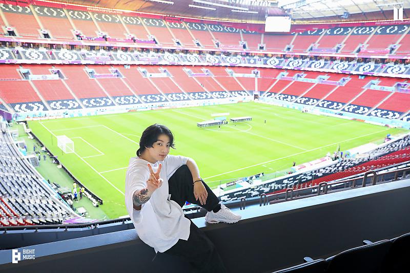 [잡담] 정국 이거 해축 좋아하는 남친따라 구단 경기장간 재질같다 | 인스티즈