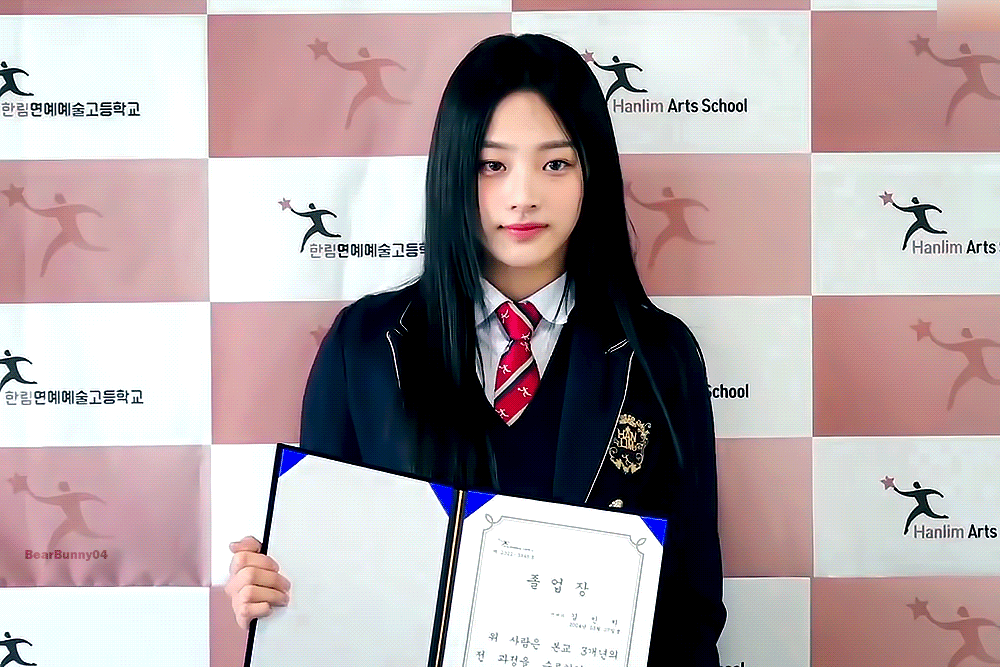 [잡담] 뉴진스 민지 진짜 학생회장상같아 ㅋㅋㅋ | 인스티즈