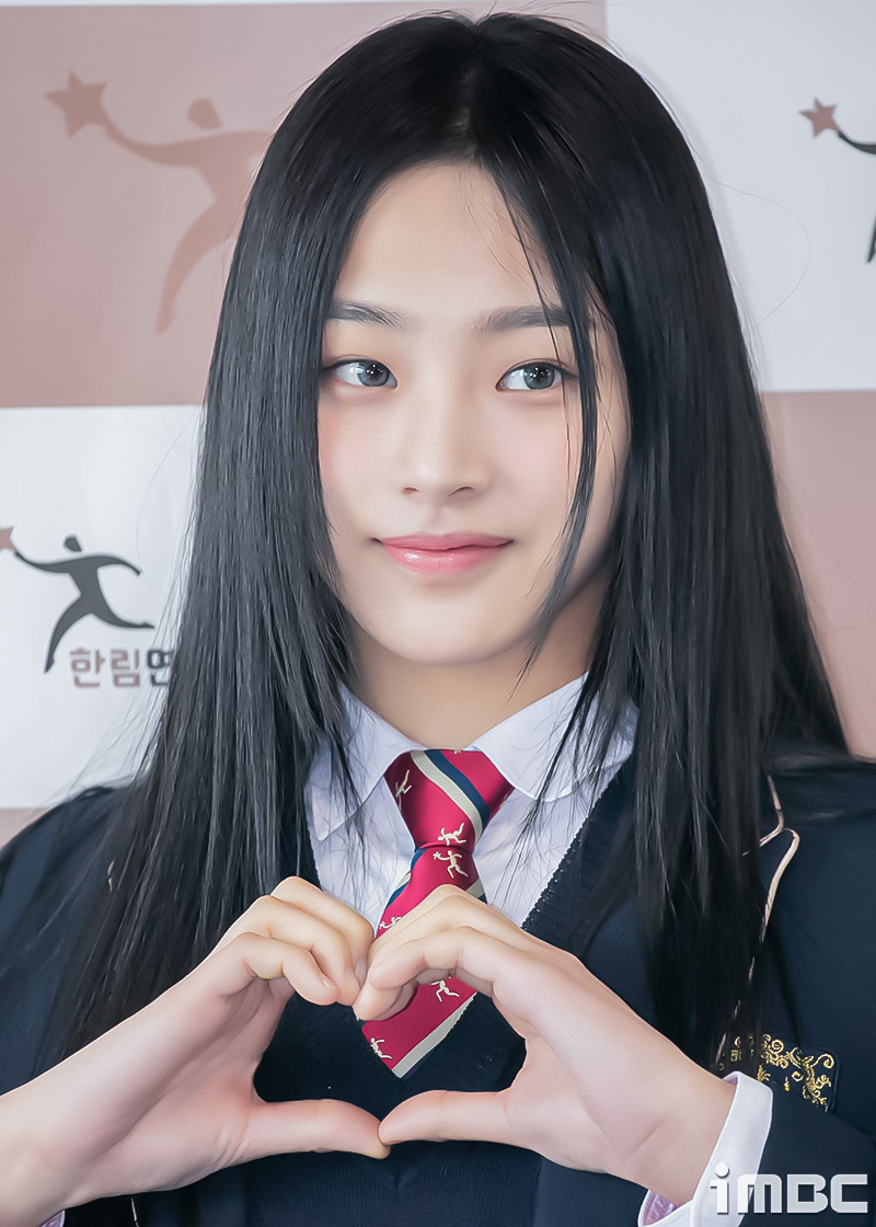 [잡담] 민지 졸업 지금 보는데 ㄹㅈㄷ 학교괴담 같음 | 인스티즈