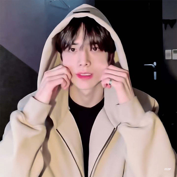 [잡담] 영훈 이 움짤 너무 귀엽다 ㅋㅋ | 인스티즈