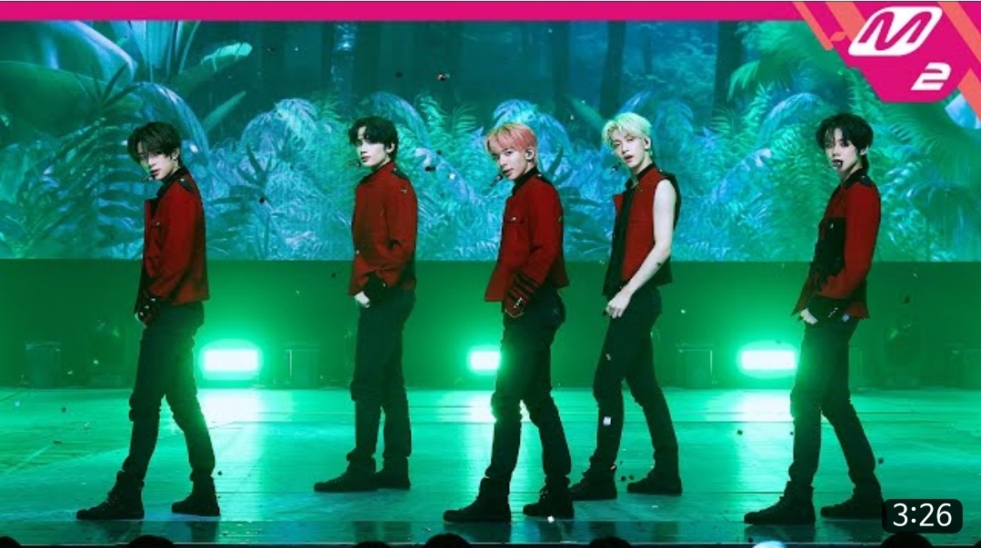 [잡담] 아니 투바투 썸넬 최수빈만 밀가루공장 갔다왔냐고 | 인스티즈