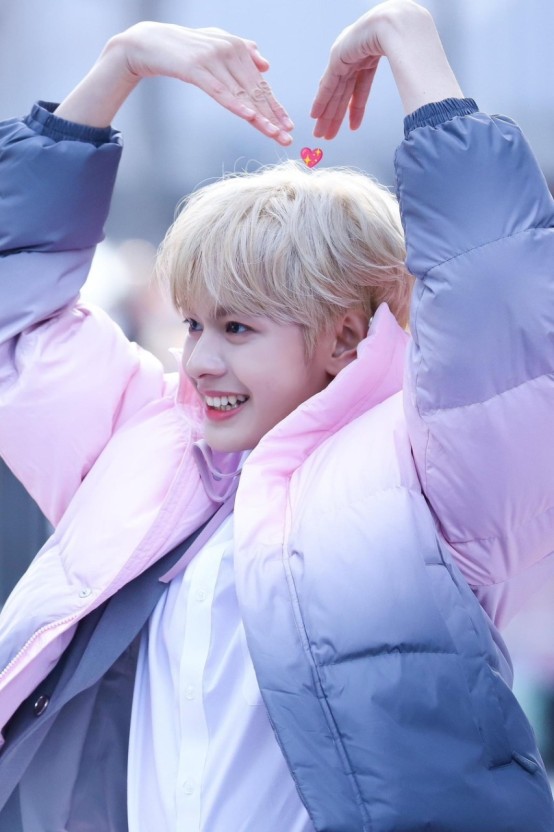 [잡담] 내가 본 베트남 사람들 중에서 제일 잘생긴 사람 | 인스티즈