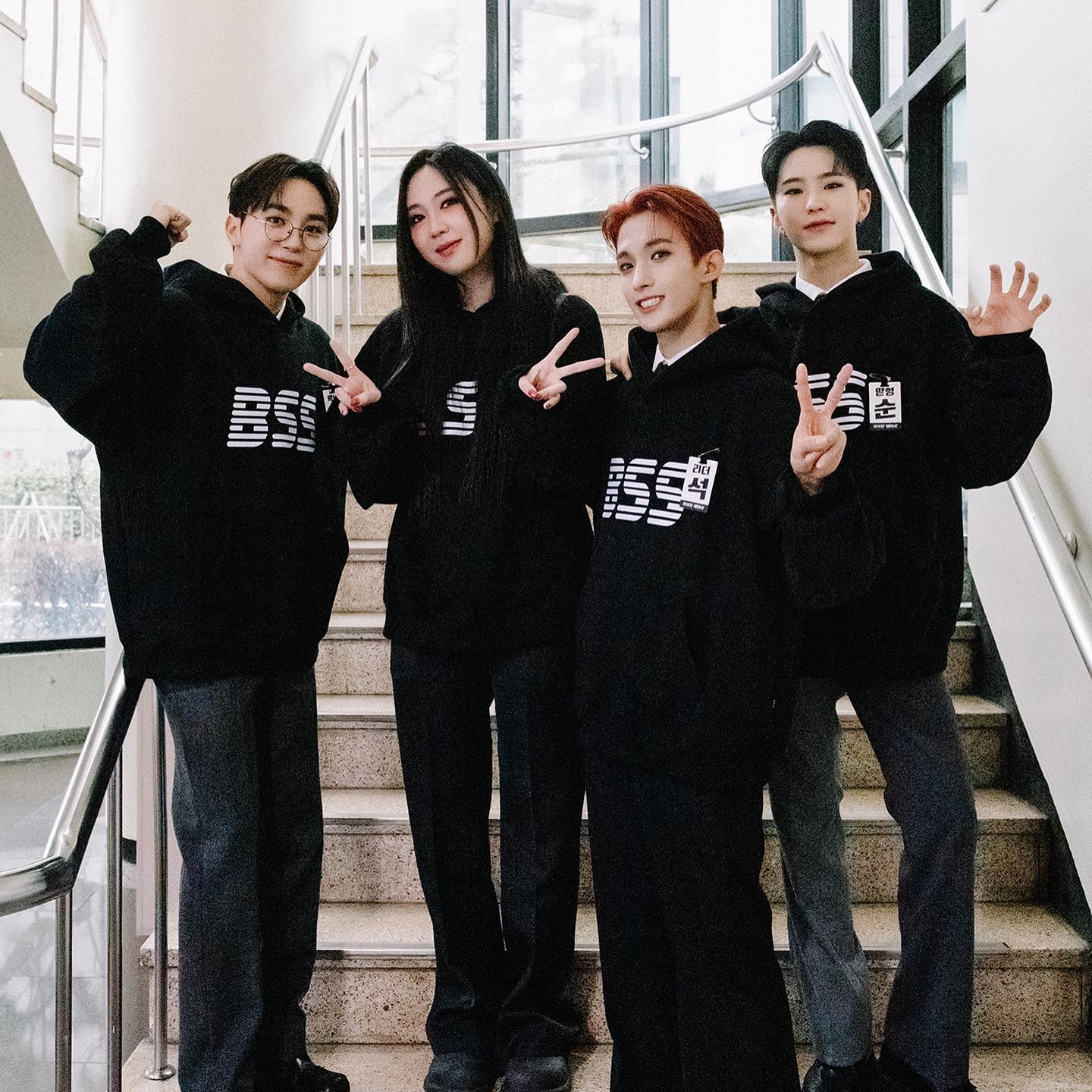 [잡담] 부석순 단체 후드티 예쁜 것 같아 탐나 | 인스티즈