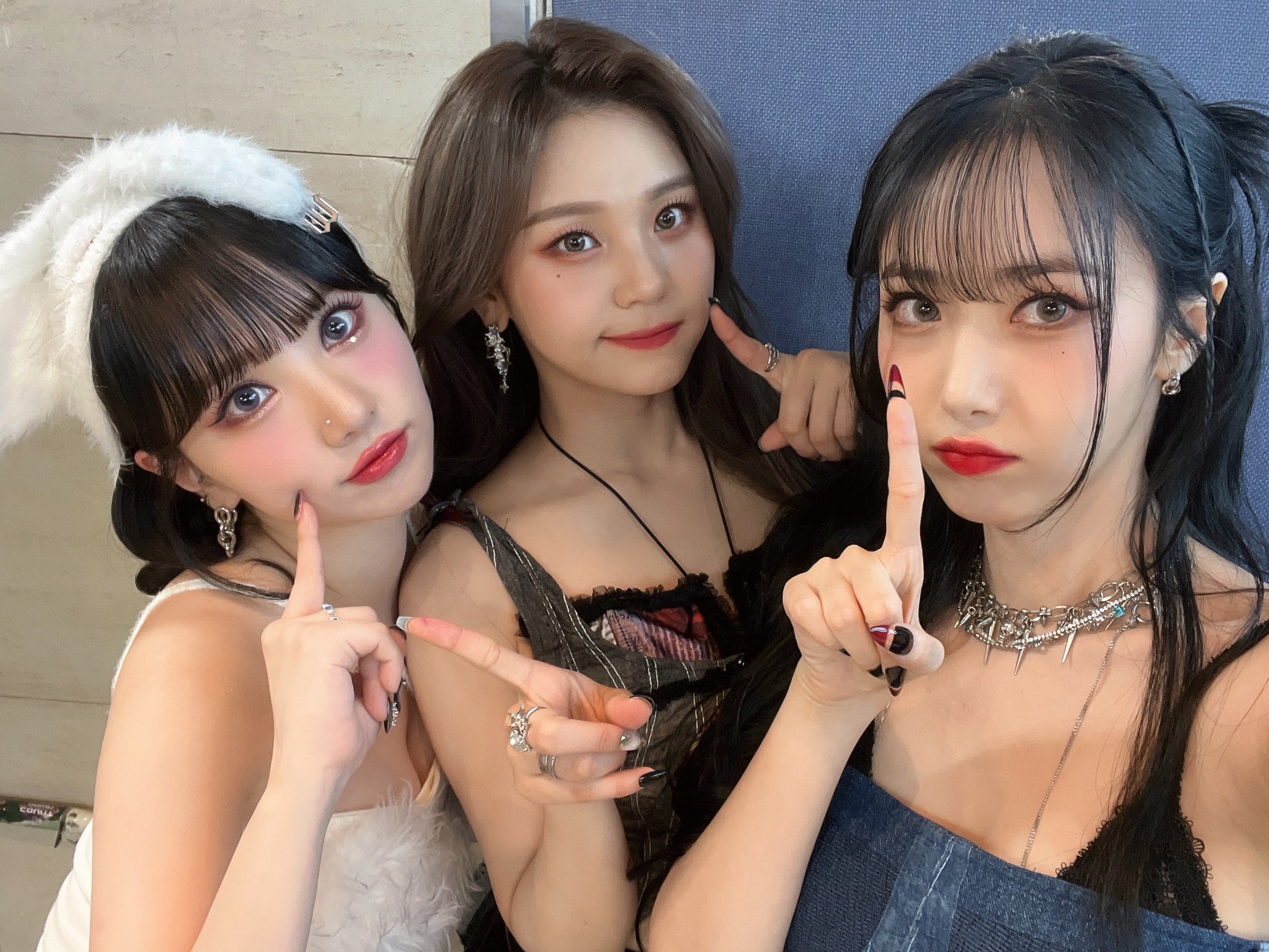 [잡담] 왕 근데 비비지는 샵이랑 코디 바뀌고 진짜 | 인스티즈