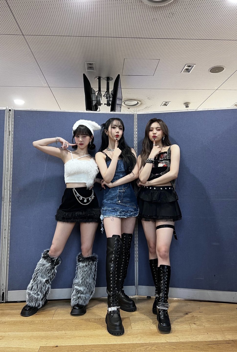 [잡담] 왕 근데 비비지는 샵이랑 코디 바뀌고 진짜 | 인스티즈