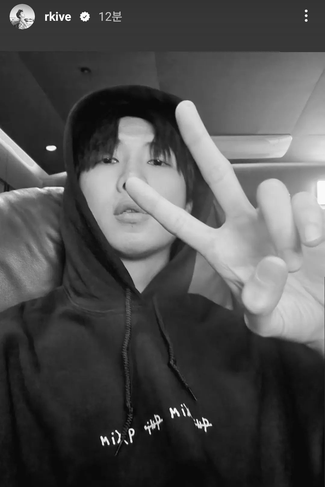 [잡담] 갠적으로 뭔가 힘들거나 방탄이 너무 보고싶을때 어떻게 알고 와줌.. | 인스티즈