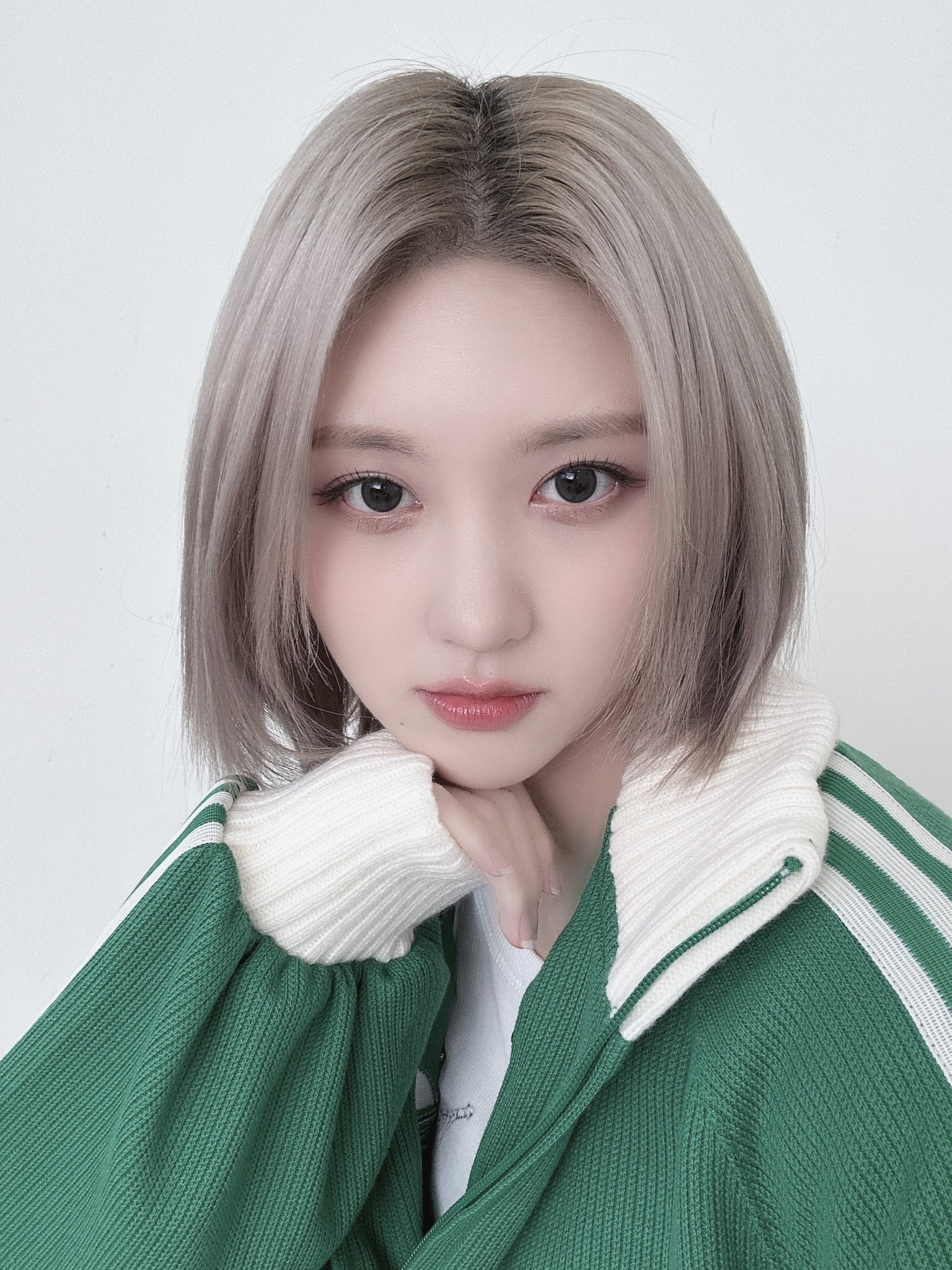 [잡담] 가을이 흑발 전 헤어도 너무 잘어울렸는데 | 인스티즈