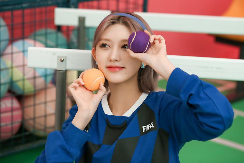 [잡담] 가을이 흑발 전 헤어도 너무 잘어울렸는데 | 인스티즈