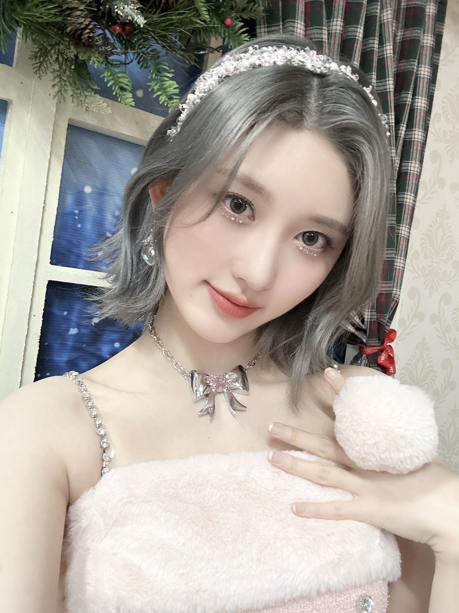 [잡담] 가을이 흑발 전 헤어도 너무 잘어울렸는데 | 인스티즈