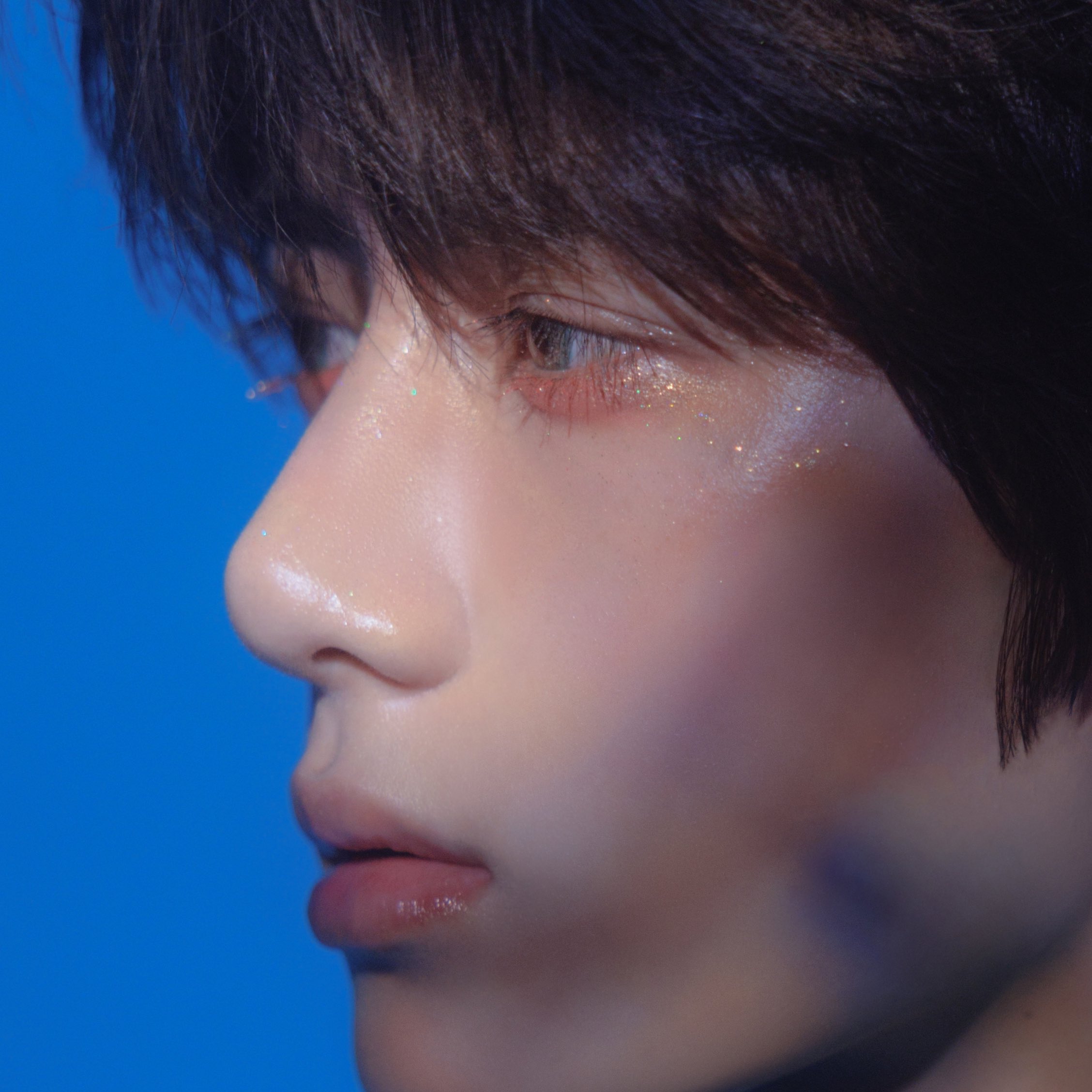 [잡담] 범규도 자기 옆선 예쁜거 알까? | 인스티즈