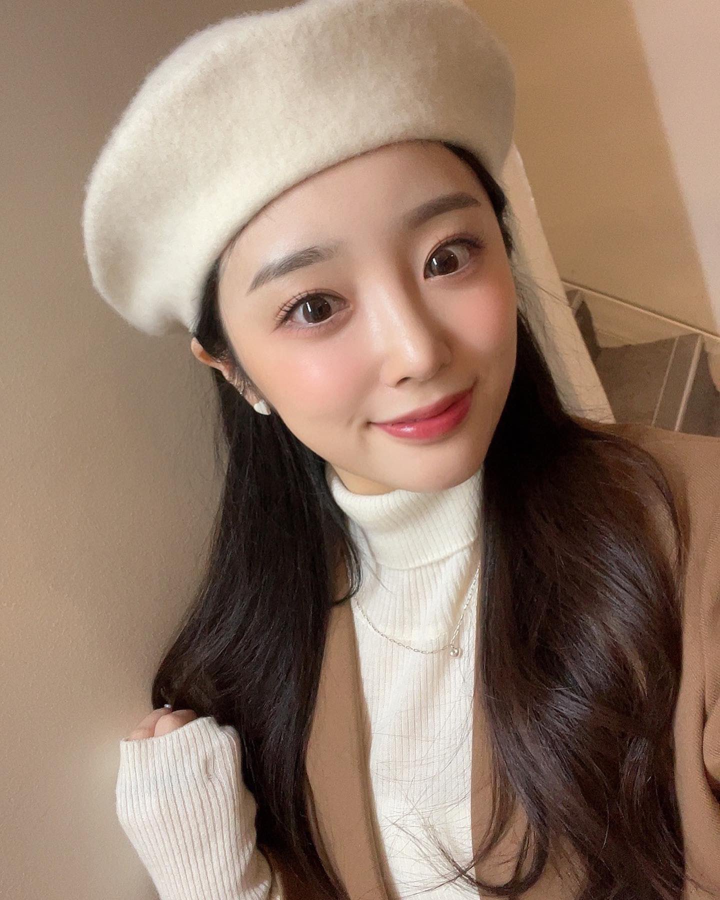 [잡담] 오 라잇썸 히나 베레모 되게 잘어울린다 | 인스티즈