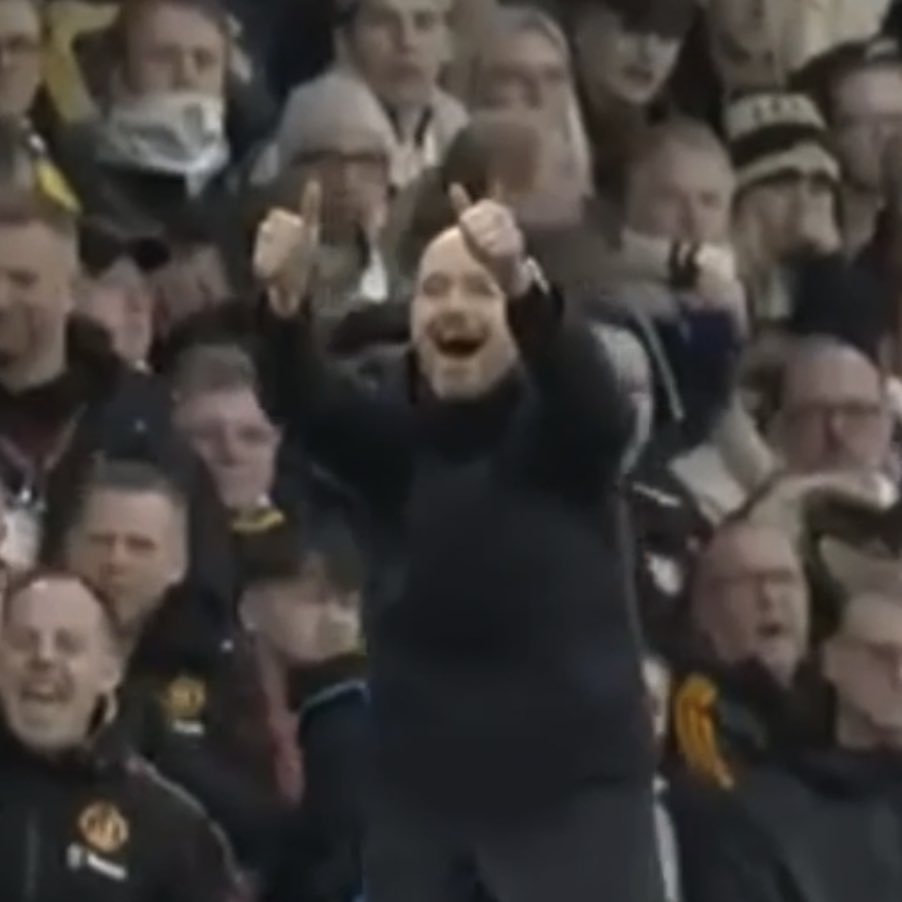 [잡담] 텐하흐 나초 골 넣으니까 따봉 날려주네 | 인스티즈