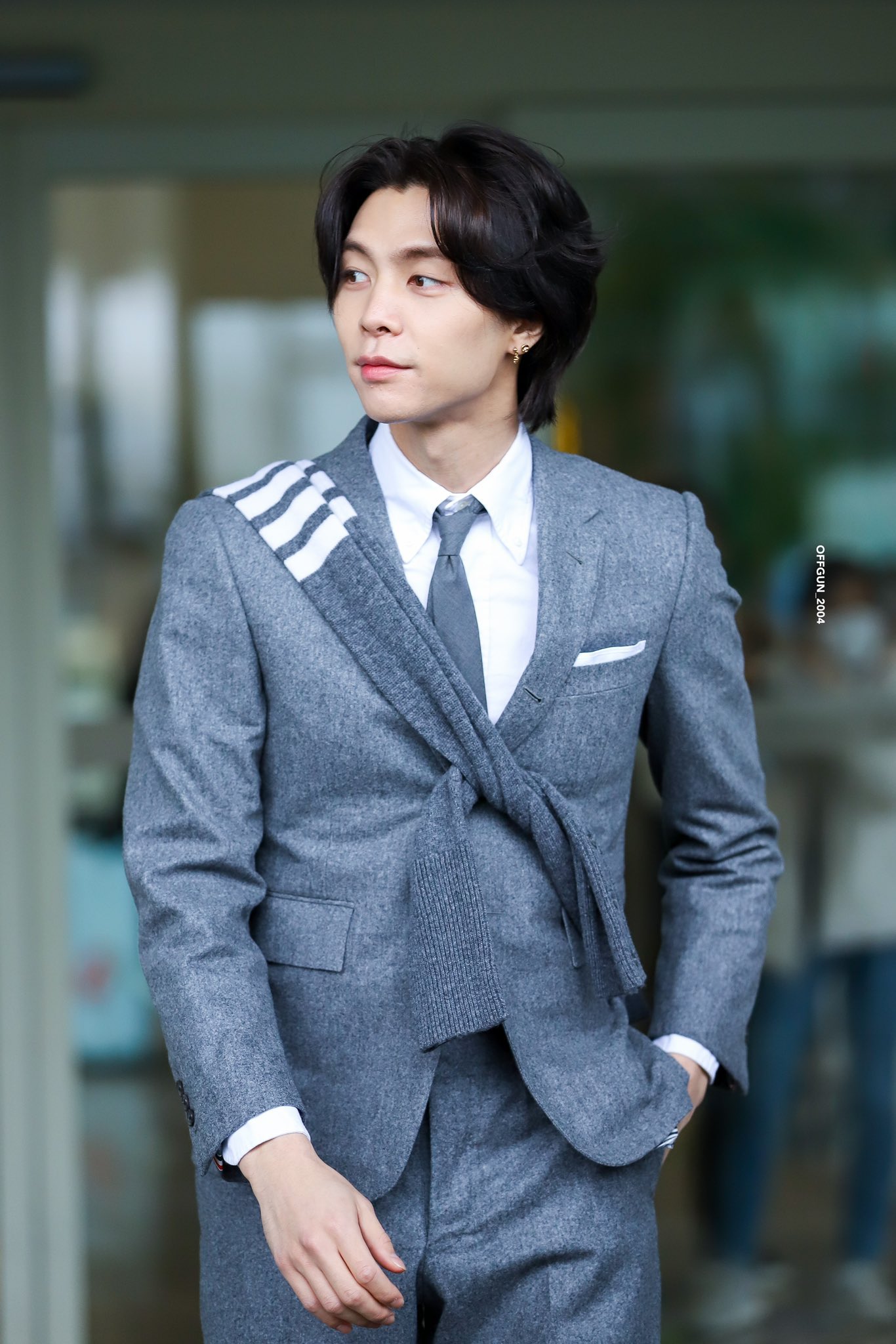 [잡담] 톰브라운은 이런남자가 입어야 사는구나 | 인스티즈