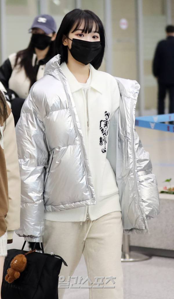 [잡담] 김채원 옷 정보 아는사람?? | 인스티즈