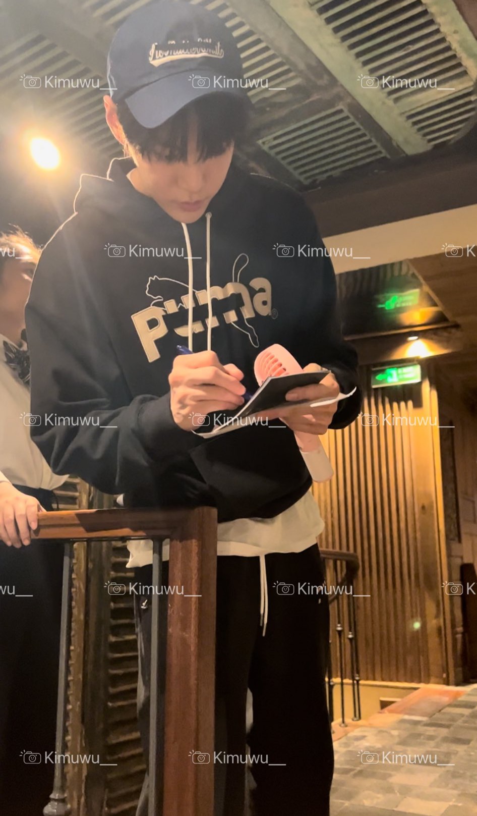 [잡담] 엔시티 도영 하노이 목격사진(계속 추가 | 인스티즈