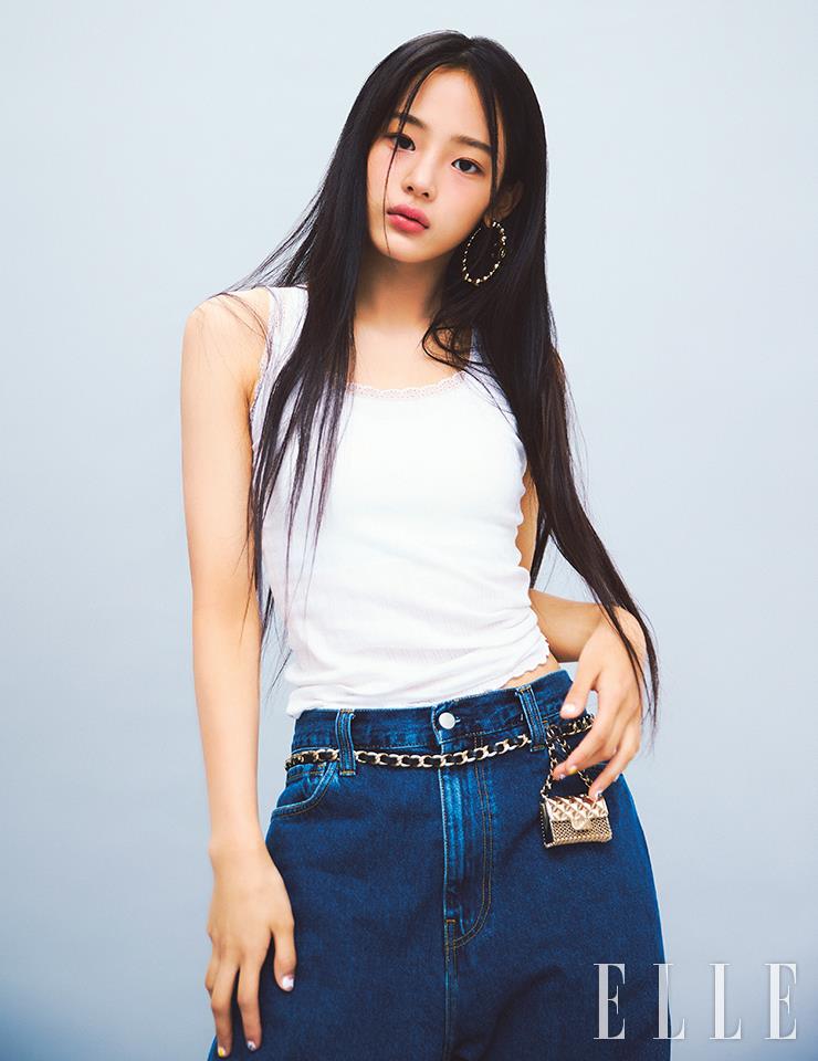 [잡담] 민지 고전미랑 샤넬이랑 잘 어울리네 | 인스티즈