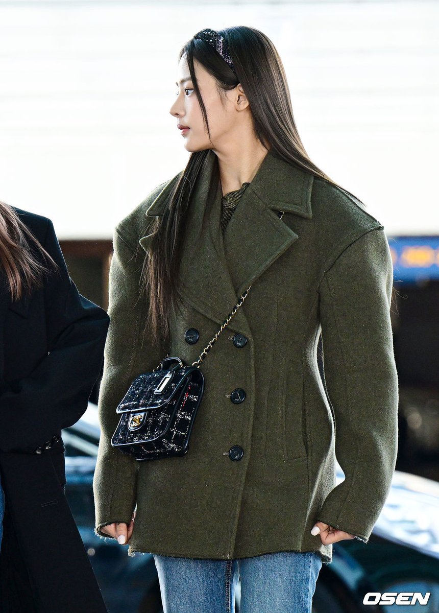 [잡담] 민지 고전미랑 샤넬이랑 잘 어울리네 | 인스티즈