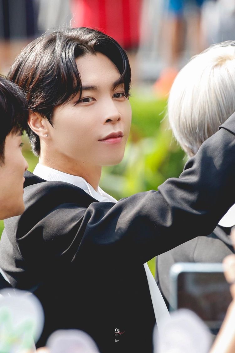 [잡담] 쟈니 얼굴이 너무 좋음 | 인스티즈