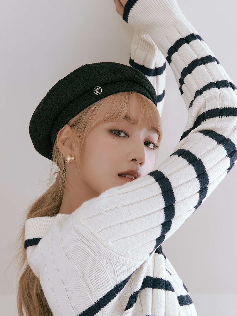 [잡담] 민니 진짜 인간 로라로라 같음 | 인스티즈