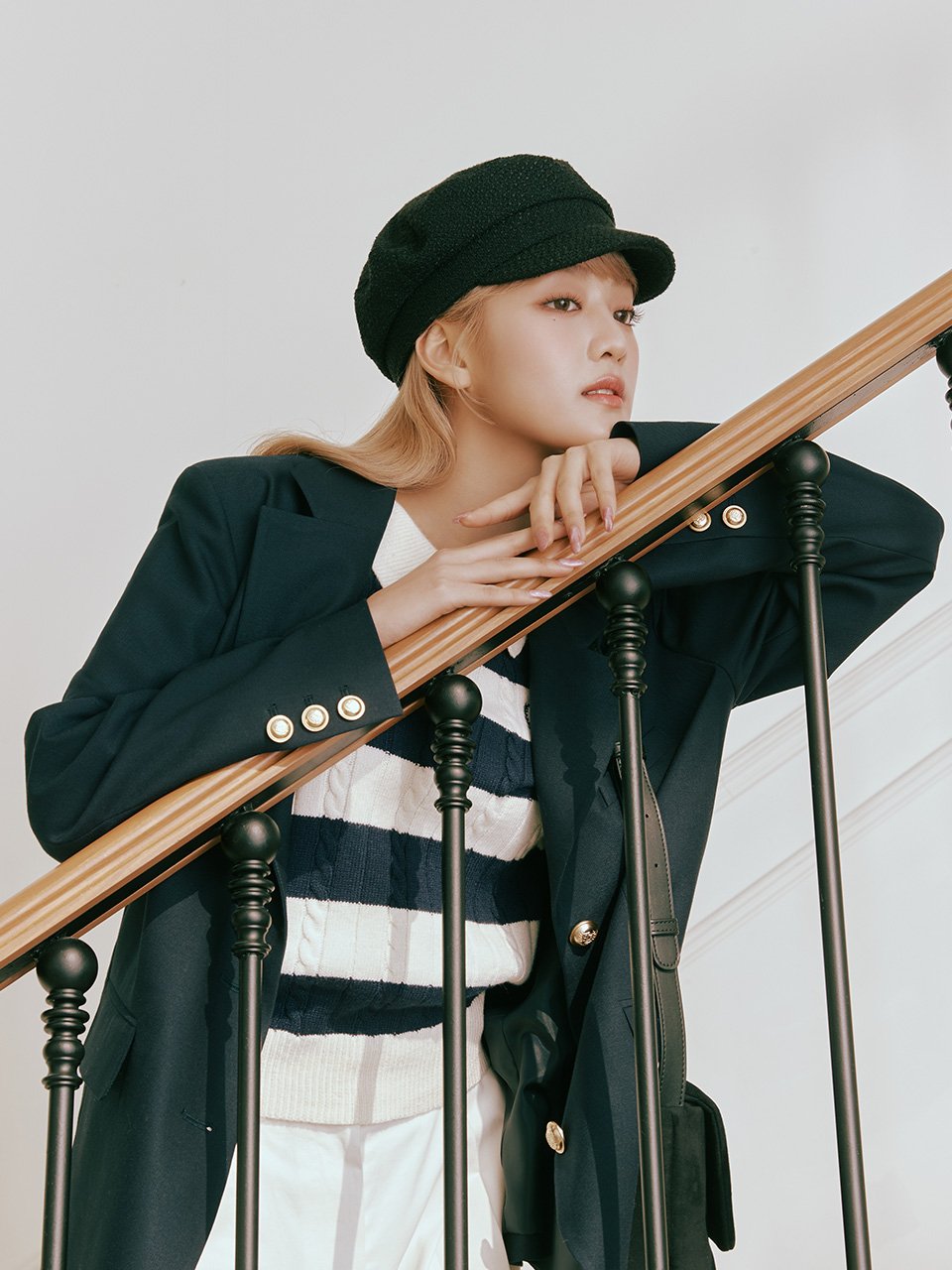 [잡담] 민니 진짜 인간 로라로라 같음 | 인스티즈