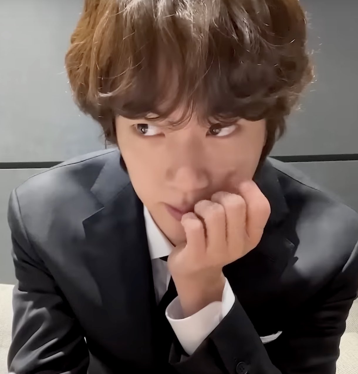 [잡담] 방탄 진 수트 입고 발렌타인데이 준비하는 거 글은 고자극인데 | 인스티즈