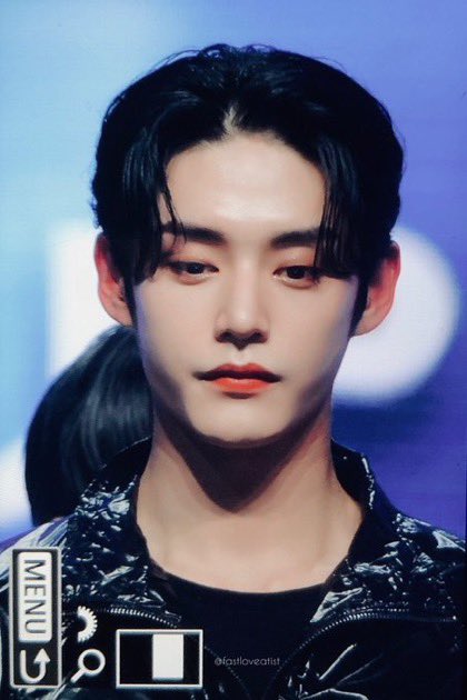 [잡담] 얼른 김지웅이 말아주는 백도어 보고싶다.. | 인스티즈