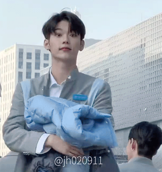 [잡담] 보플 커뮤에서 언급되는 정도랑 실제 순위간의 괴리 제일 큰 연습생 | 인스티즈