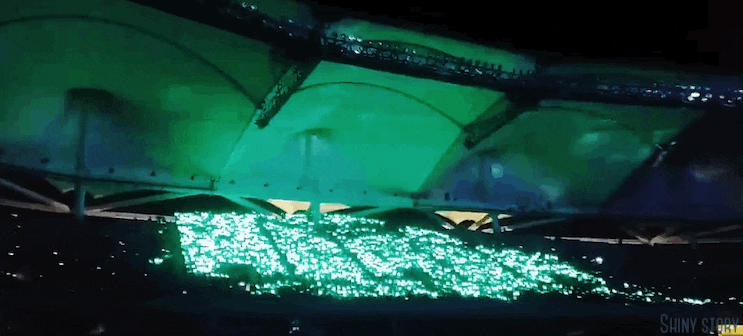 [잡담] 인기글에서 언급되길래 모아본 샤이니 응원봉 발광력 | 인스티즈