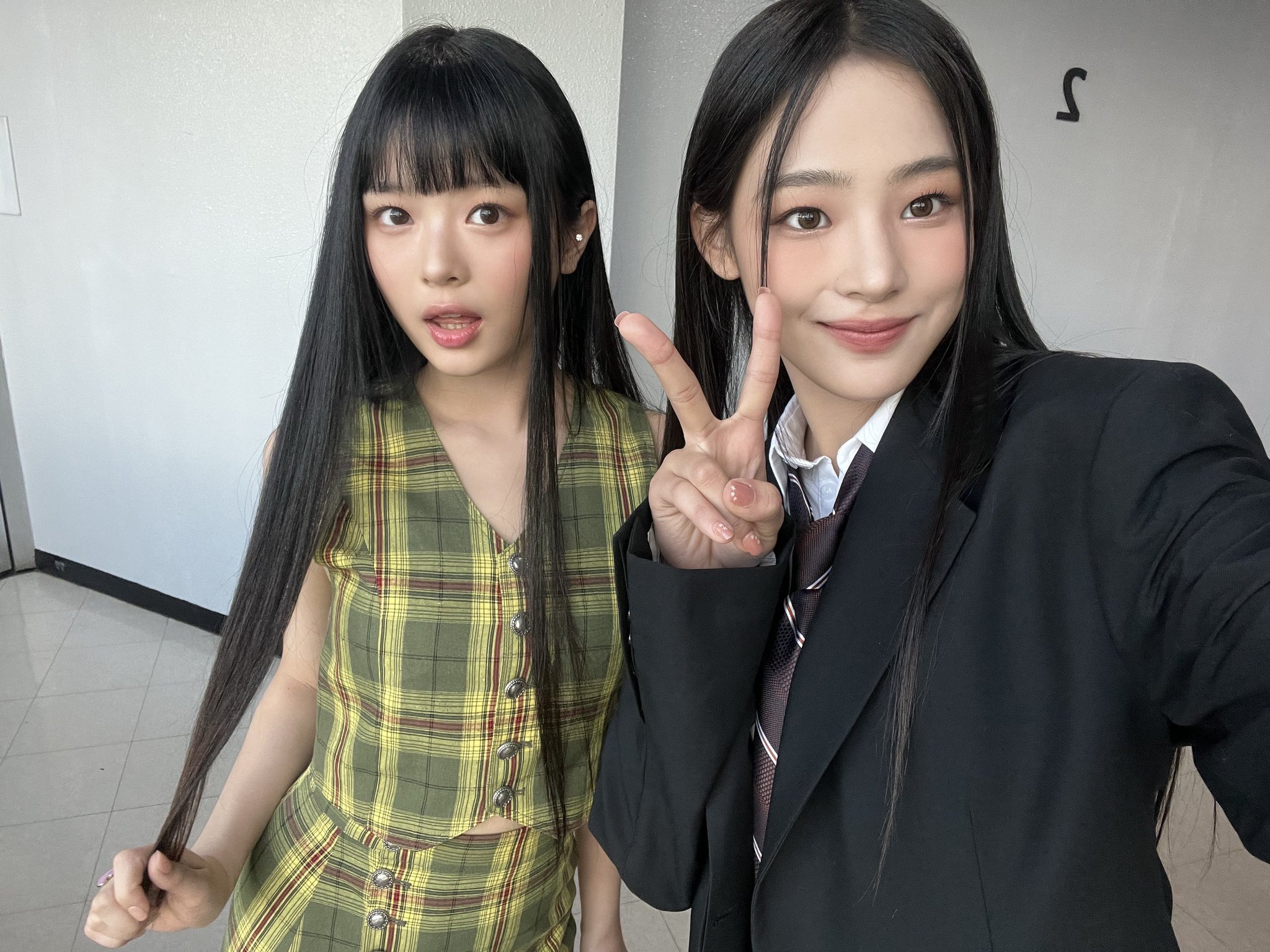 [잡담] 뉴진스 빵사즈 같이 사진 찍는게 좋은 이유 | 인스티즈