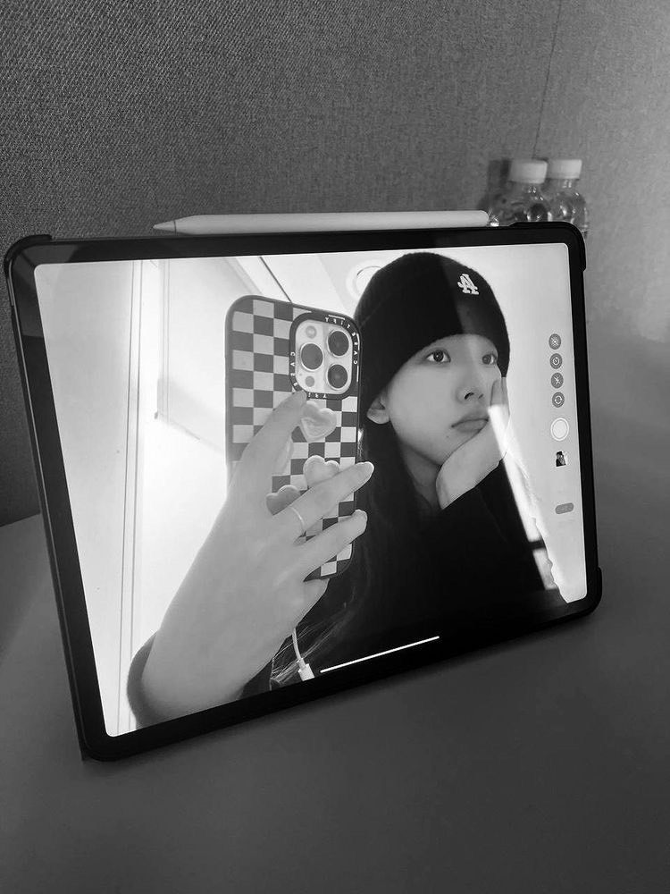 [잡담] 이 친구 누구인가요?? | 인스티즈