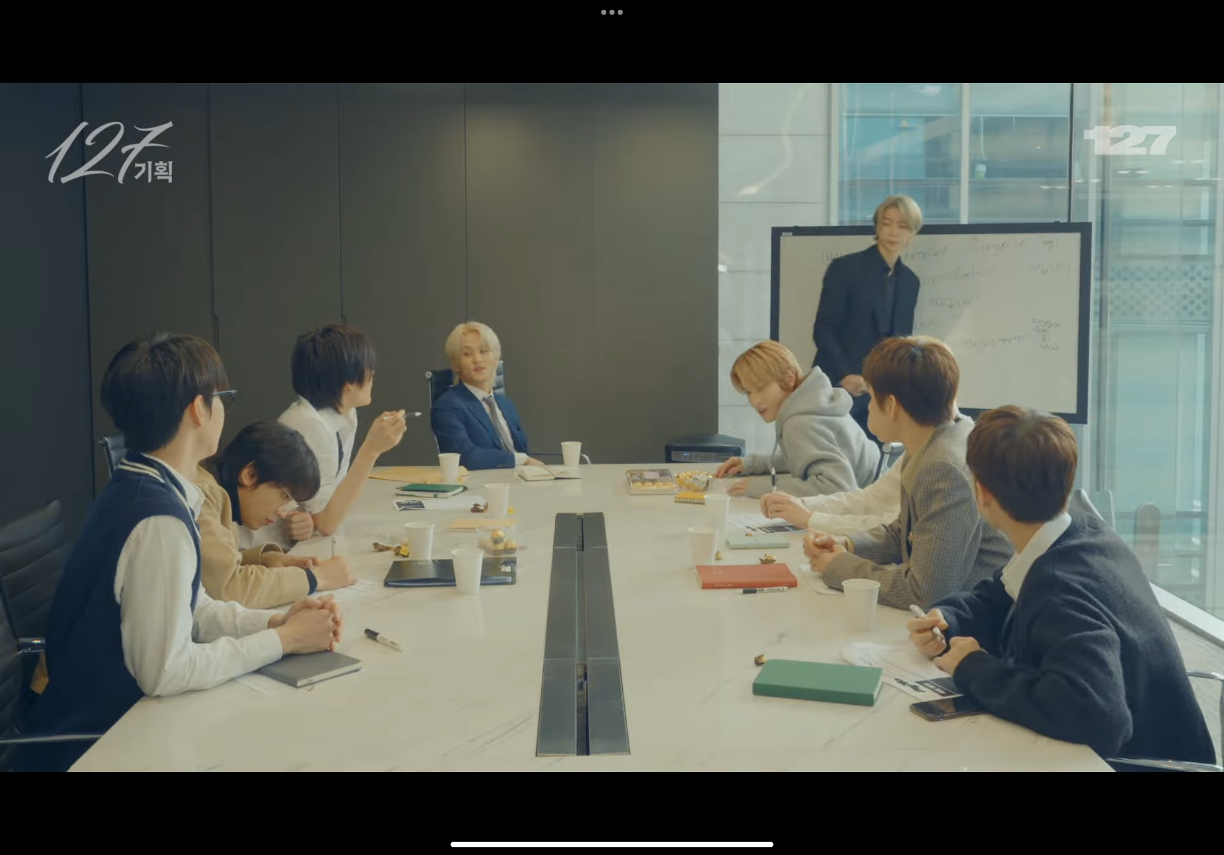 [잡담] 127기획 회의중에 한명만 볼이 너무 빵빵한데요…? | 인스티즈