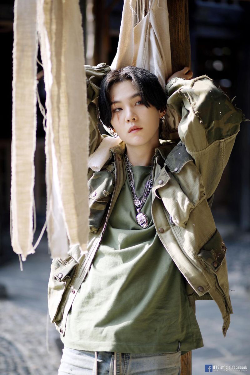 [잡담] 방탄 슈가 진짜 돌판 팬들이 환장하는 컨셉을 너무 잘 알아 | 인스티즈