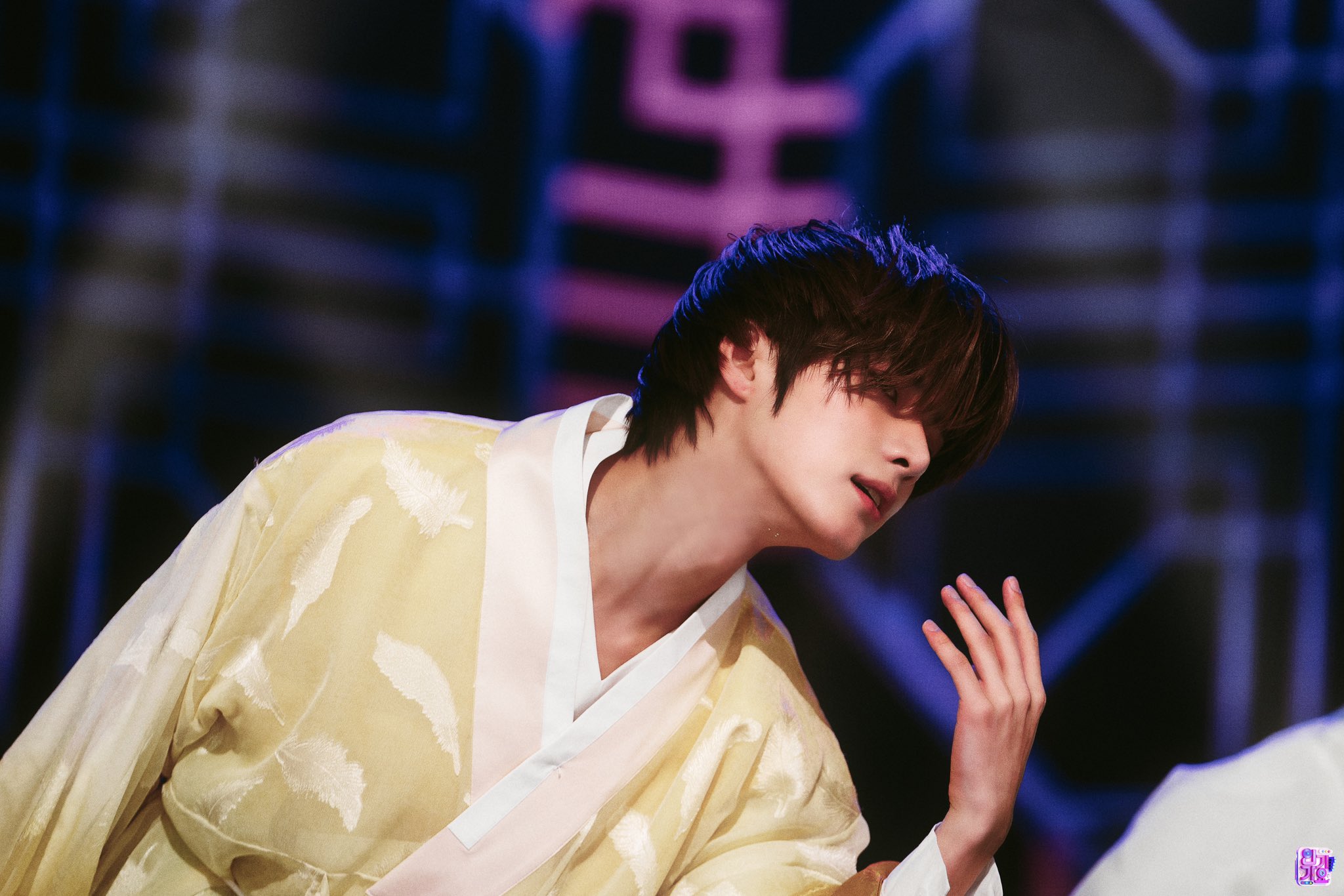 [잡담] 미친 투바투 범규 인가 사진 조선시대배경판타지소설 느낌 | 인스티즈