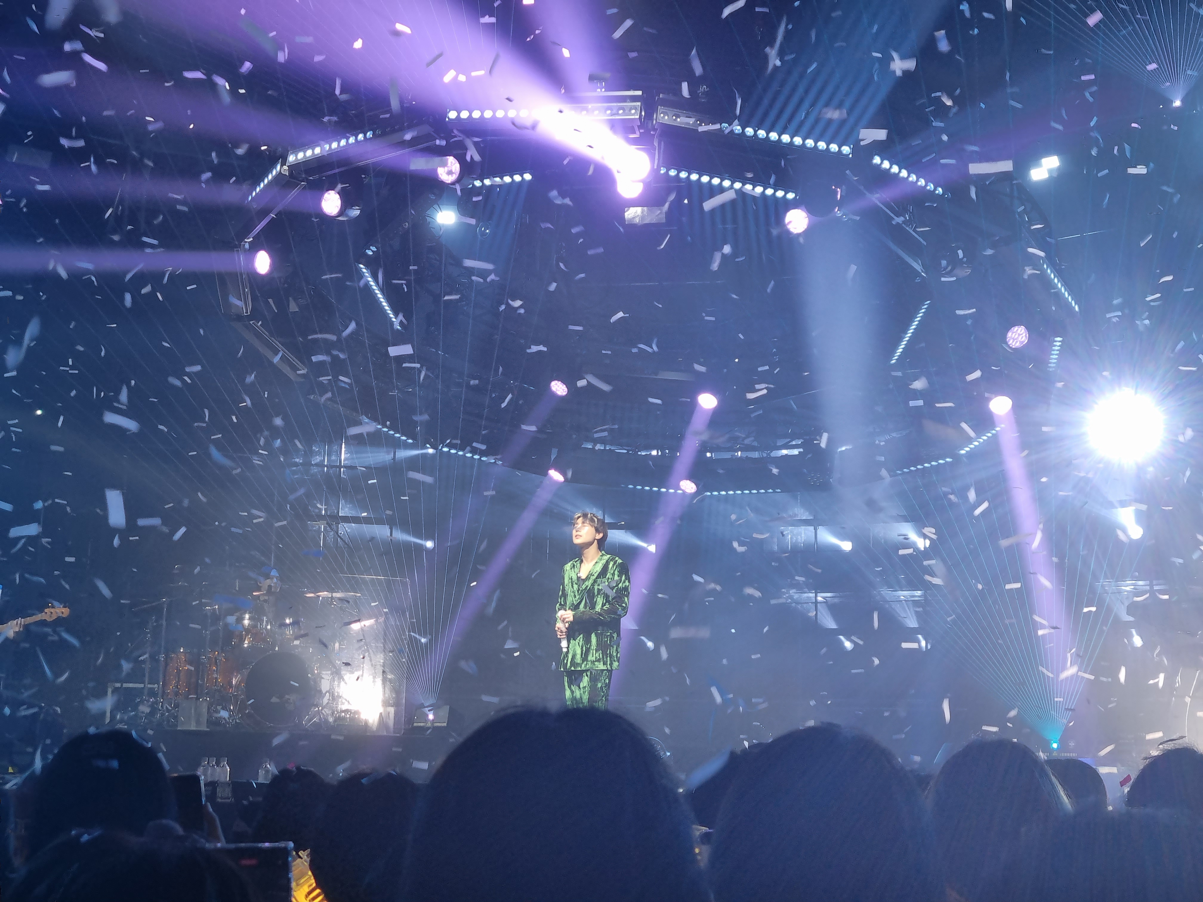 [OnAir] 지금 피크타임 무대 콘서트 세트 같다 | 인스티즈