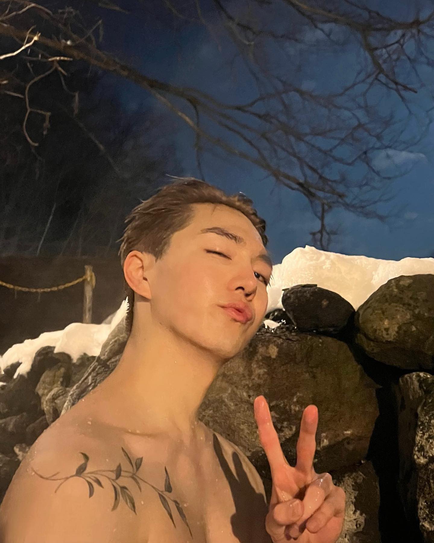 [잡담] 키노 어깨 타투 너무 예쁘다 | 인스티즈