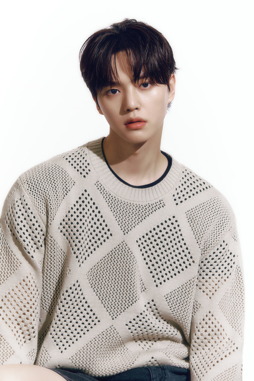 [잡담] 송강 게스화보떴는데 스위트홈땜에 머리 길렀네ㅠㅠ - 인스티즈(instiz) 드영배 카테고리