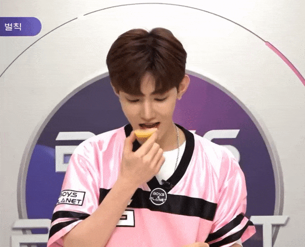 [잡담] 근데 진짜 장하오 키 173 같이 생겼는데 | 인스티즈