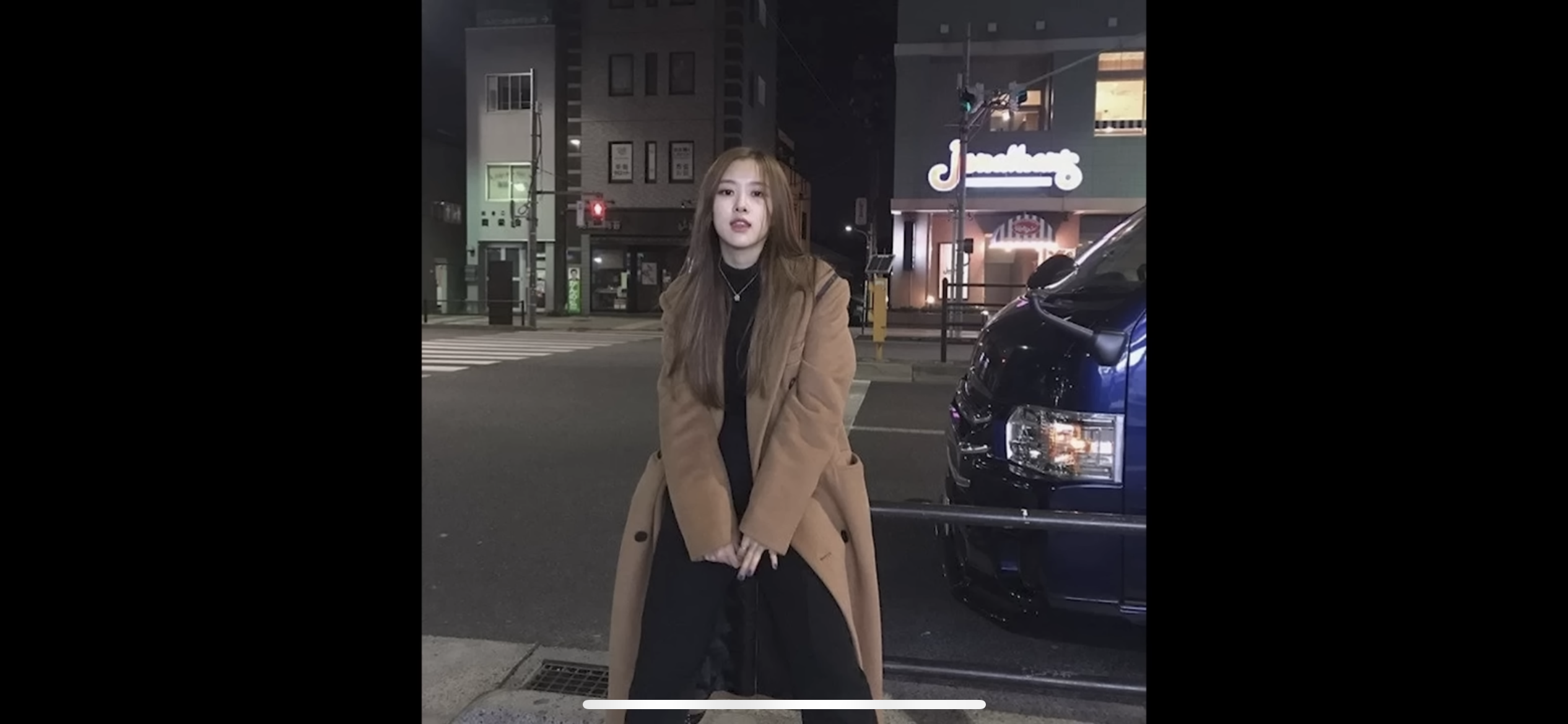 [잡담] 아니 유튜브 플레이리스트에서 봤는데 로제 이 사진 합성이지? | 인스티즈